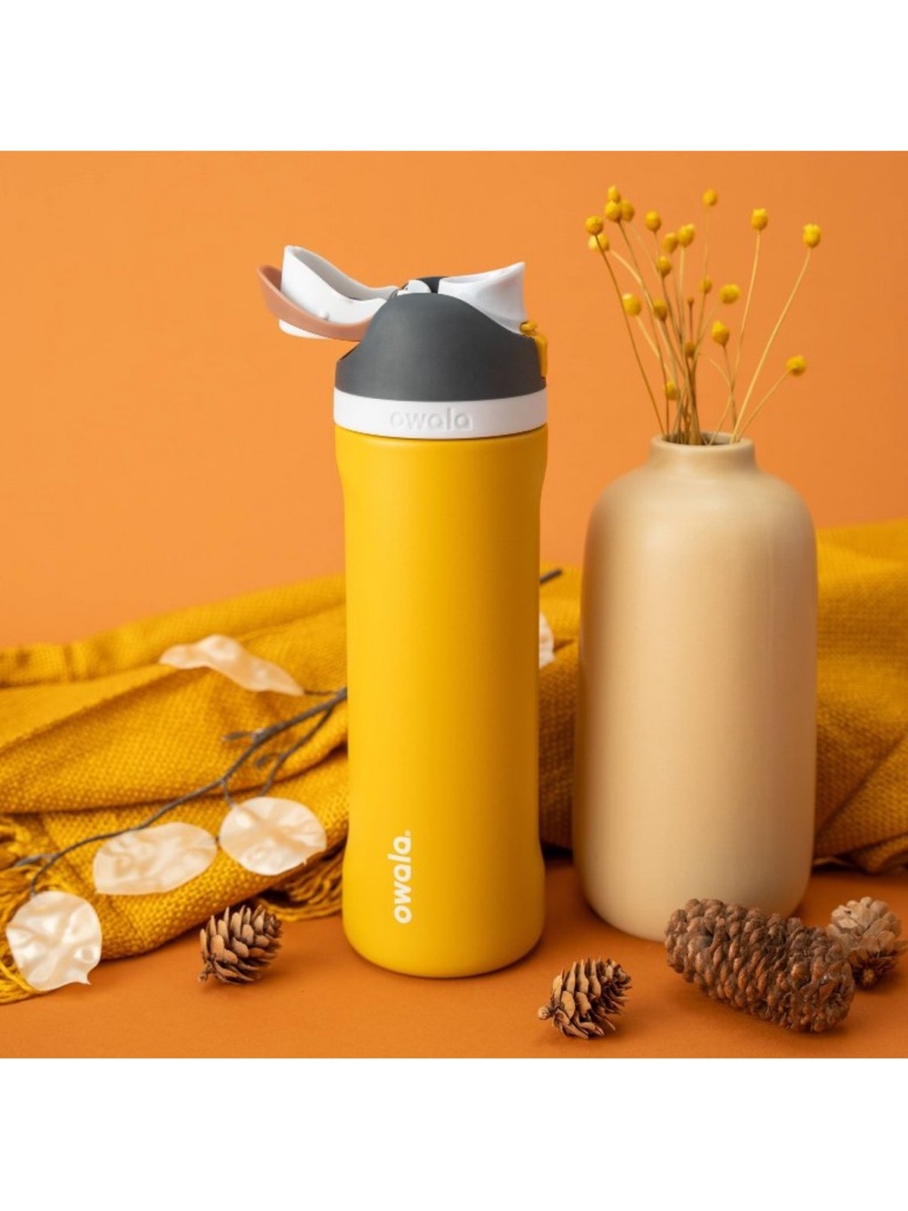 Owala 24oz FreeSip Stainless Steel Water
Bottle - Golden Quest